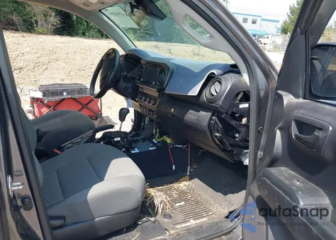 2020 Toyota Tacoma Sr z USA, uszkodzony, nr VIN 5TFSX5EN8LX072467